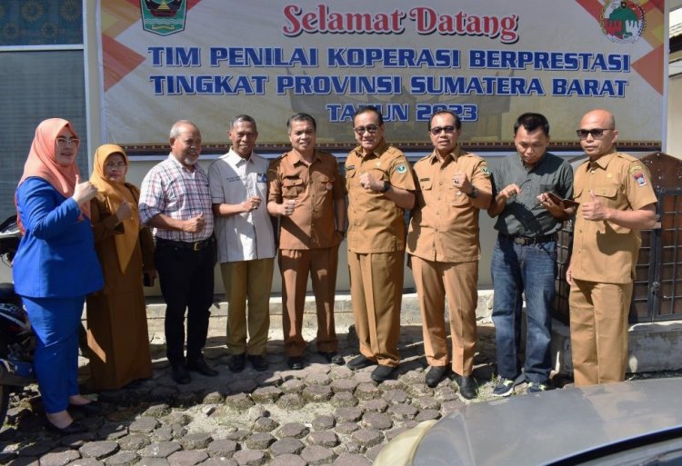 Digitalisasi Koperasi Dan UMKM KUD SIKUCUR
